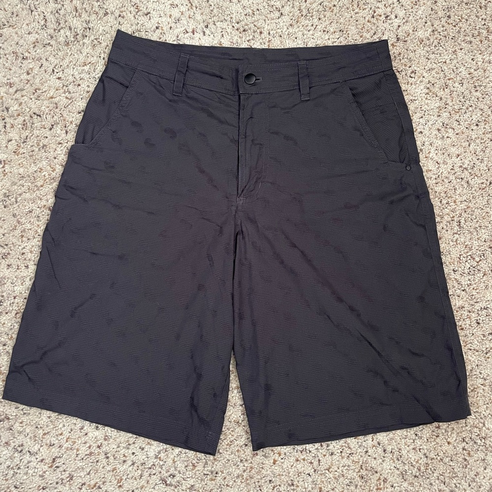 Lululemon Athletica Black Flat Front Men's Shorts